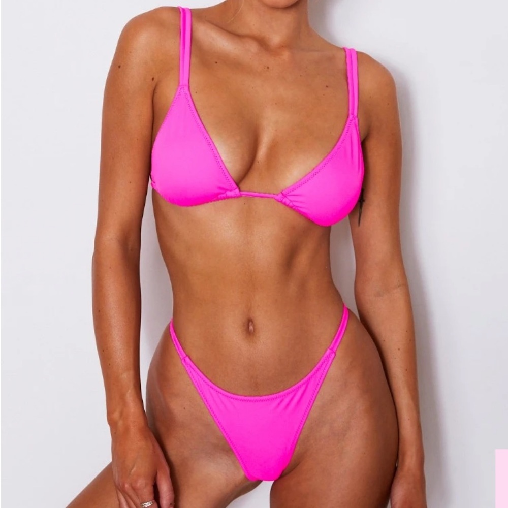 Set Whitefox boutique top & thong bikini bottom!